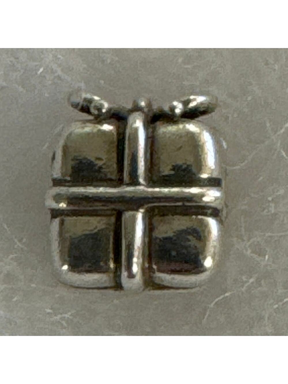 Authentic Pandora Sterling Silver Present Gift Box Charm 790300 ALE925